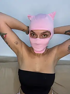 Snapshot of Nikki_Hoee chatting on October 2025 06:36:01 PM Nikki Hoee online show from October 2025 06:36:01 PM