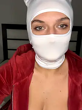 Snapshot of Nikki_Hoee chatting on October 2025 10:55:01 PM Nikki Hoee online show from October 2025 10:55:01 PM