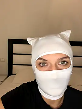 Snapshot of Nikki_Hoee chatting on November 2025 09:50:02 PM Nikki Hoee online show from November 2025 09:50:02 PM