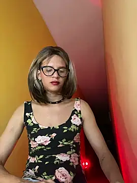 thalia dyson online show from January 2025 04:20:01 AM