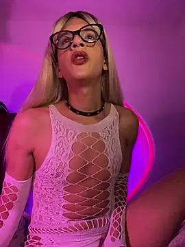 thalia dyson online show from March 2025 04:08:02 AM