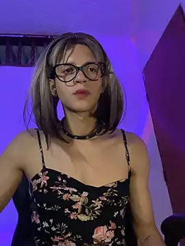 thalia dyson online show from September 2025 03:39:01 AM