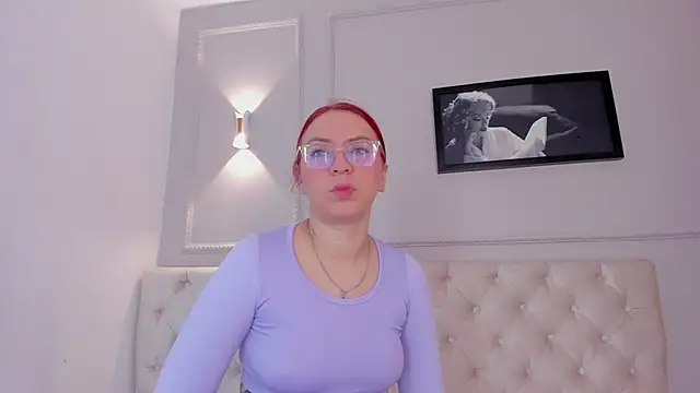 anniemartinezz online show from February 2025 12:32:01 PM
