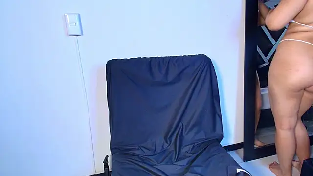 Snapshot of caroo_gomeez chatting on October 2025 03:39:02 AM caroo gomeez online show from October 2025 03:39:02 AM