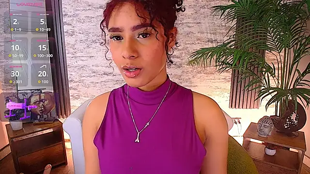 Snapshot of charlottee_white chatting on November 2025 09:36:02 PM charlottee white online show from November 2025 09:36:02 PM