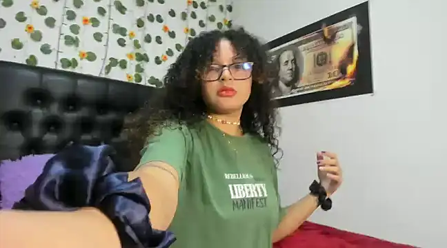 Snapshot of Luluhot_69 chatting on January 2025 06:13:02 AM Luluhot 69 online show from January 2025 06:13:02 AM