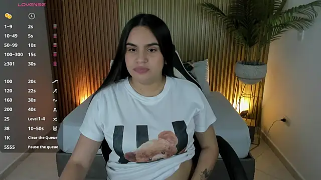 maite saens  online show from January 2025 02:03:02 AM