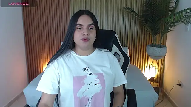 maite saens  online show from January 2025 02:01:01 AM