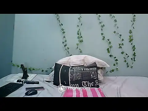 TAMARADEEXXL1989 online show from December 2024 01:47:01 PM