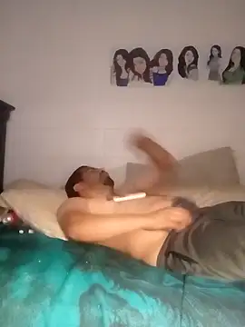 k1oudE online show from October 2025 06:09:01 PM