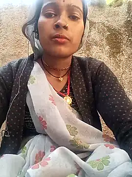Arini Arora online show from February 2025 05:04:01 AM