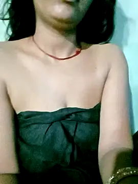 Arini Arora online show from September 2025 10:32:01 PM