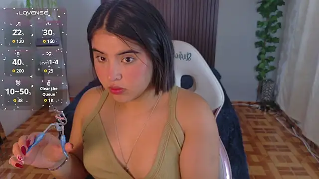 Snapshot of michell_petty01 chatting on September 2025 04:03:01 AM michell petty01 online show from September 2025 04:03:01 AM