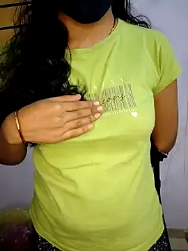 lovelygirl4567 online show from February 2025 03:28:02 PM