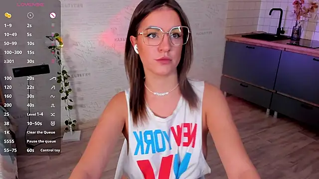 SaintMarya online show from September 2025 04:20:01 PM