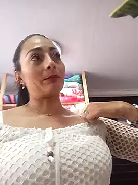 BELLA--26 online show from January 2025 05:01:01 PM