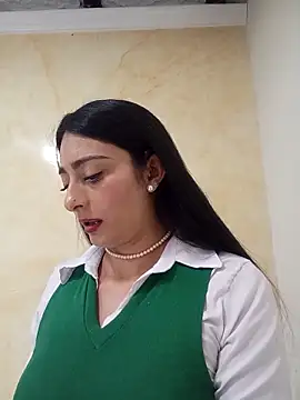 BELLA--26 online show from January 2025 05:26:01 PM