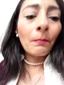 BELLA--26 online show from January 2025 06:04:01 PM