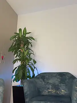 Laurensmith9 online show from January 2025 06:06:01 PM