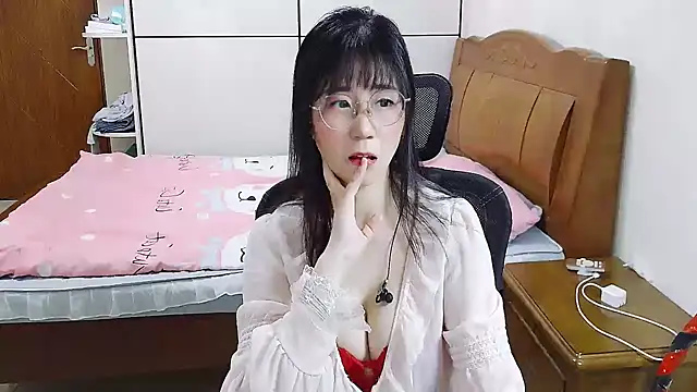 Strawberry baby online show from February 2025 03:04:02 PM