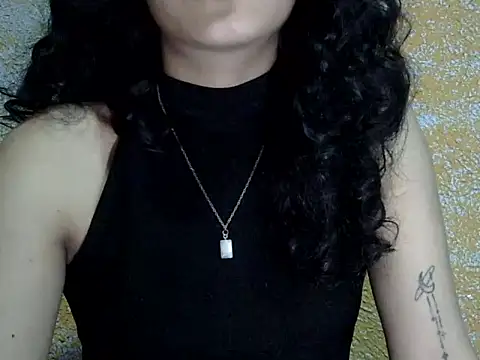 Horny honey69 online show from September 2025 05:36:02 PM