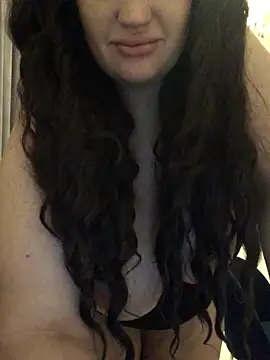 VikiiStoun online show from February 2025 06:45:01 PM