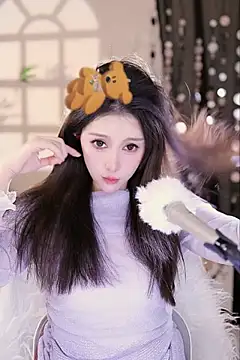 Summer-Momo online show from March 2025 09:23:01 AM
