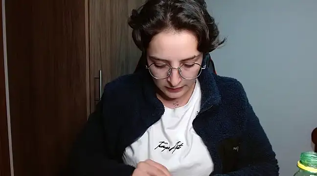 Snapshot of alex_parker07 chatting on January 2025 11:45:01 PM alex parker07 online show from January 2025 11:45:01 PM