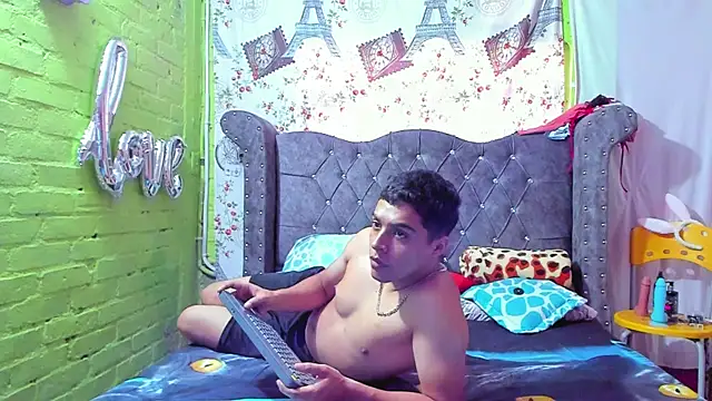 HannayAxeel online show from March 2025 07:05:02 PM