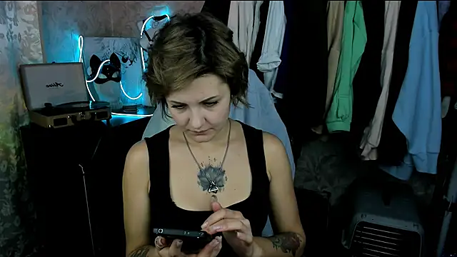 Snapshot of EvaBrownie chatting on September 2025 05:26:03 PM EvaBrownie online show from September 2025 05:26:03 PM