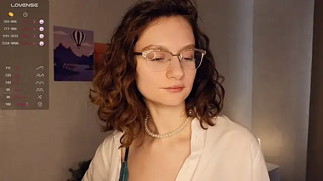 Leya Curly online show from February 2025 10:00:02 AM