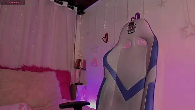 emma soffia  online show from March 2025 05:50:02 PM