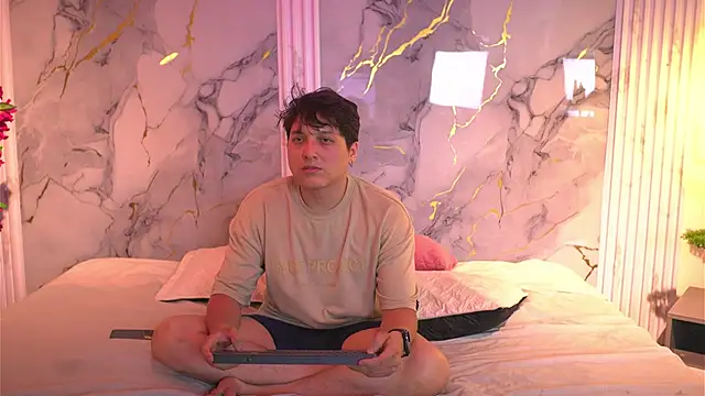 vanilla hot online show from November 2025 07:25:02 PM