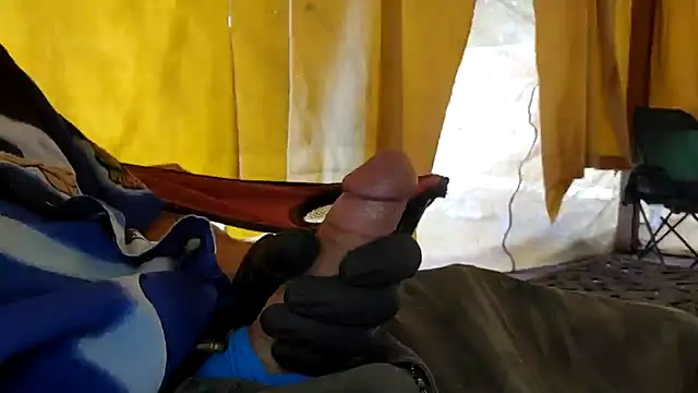 bwcbeat83 online show from October 2025 09:35:02 PM