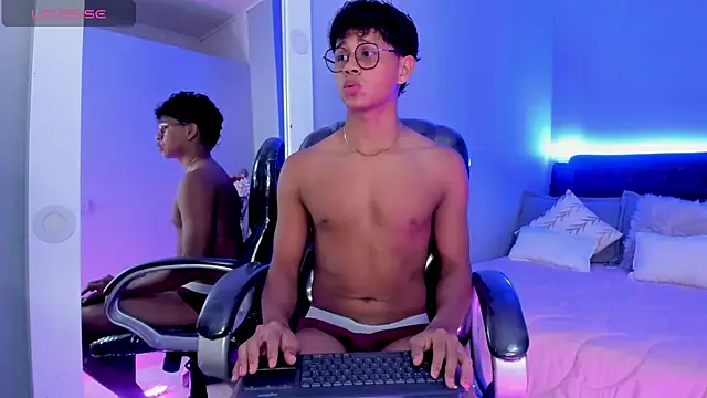 Dawn16  online show from November 2025 08:33:02 PM