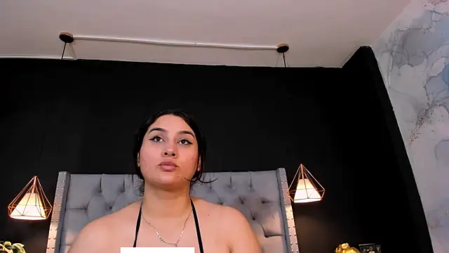 AlexaMora  online show from March 2025 11:06:01 AM