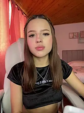 Snapshot of Sofia18_pinkk chatting on February 2025 09:23:01 PM Sofia18 pinkk online show from February 2025 09:23:01 PM