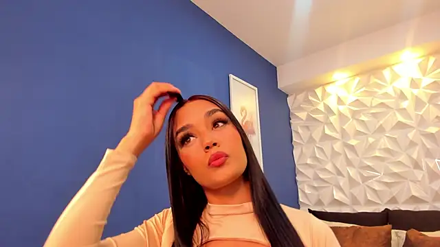 jhoanaduran  online show from September 2025 05:01:02 PM