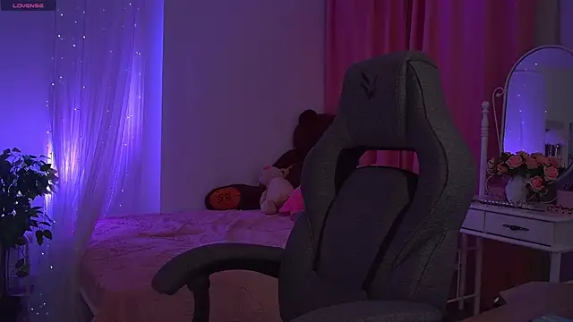 Snapshot of DakotaaJohnnson chatting on October 2025 11:47:02 AM DakotaaJohnnson online show from October 2025 11:47:02 AM