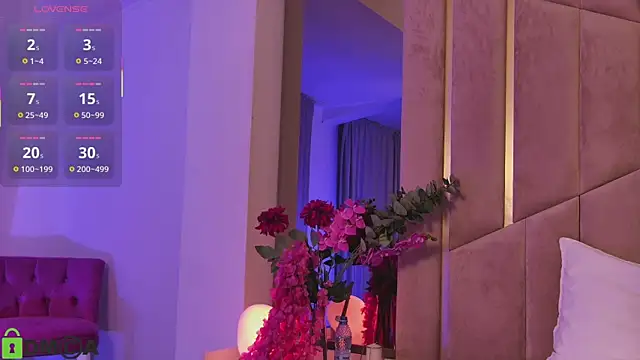 Snapshot of MaeveDream chatting on October 2025 06:27:02 PM MaeveDream online show from October 2025 06:27:02 PM