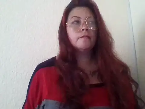 queencarlota82 online show from January 2025 07:32:01 PM