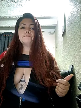 queencarlota82 online show from March 2025 05:38:01 AM