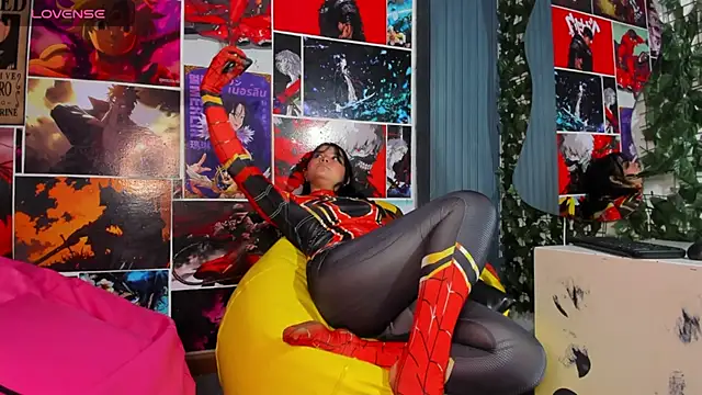 Snapshot of Zoe_Cheshire chatting on January 2025 04:58:02 AM Zoe Cheshire online show from January 2025 04:58:02 AM