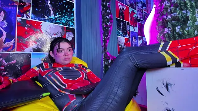 Snapshot of Zoe_Cheshire chatting on February 2025 03:54:01 AM Zoe Cheshire online show from February 2025 03:54:01 AM