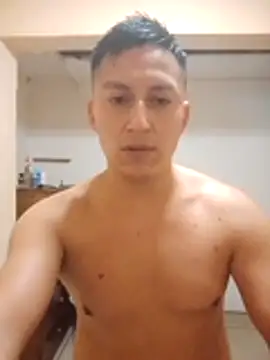 Snapshot of LuisMex1998 chatting on November 2025 04:23:02 AM LuisMex1998 online show from November 2025 04:23:02 AM