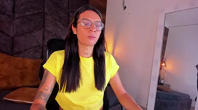 LauraaGomezz   online show from February 2025 07:24:02 PM