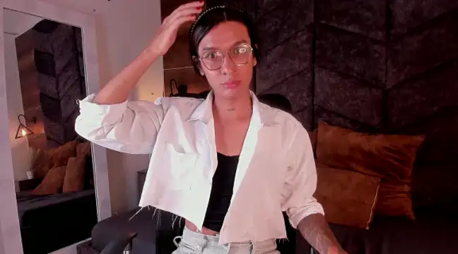 LauraaGomezz   online show from February 2025 01:33:01 AM