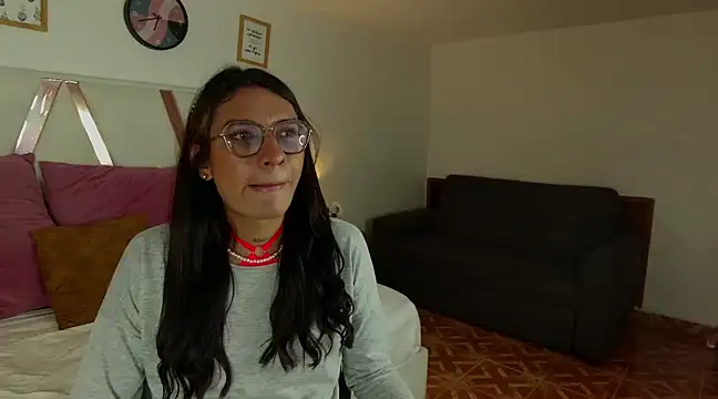 LauraaGomezz   online show from March 2025 10:36:02 PM
