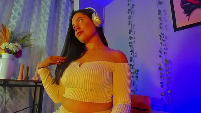 Snapshot of evaa_greey chatting on November 2025 08:22:02 PM evaa greey online show from November 2025 08:22:02 PM