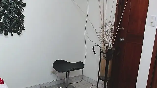 Snapshot of AlejandraNavarro chatting on March 2025 10:16:01 PM AlejandraNavarro online show from March 2025 10:16:01 PM
